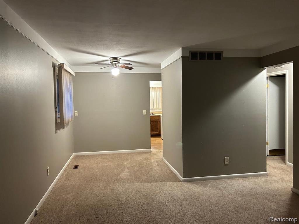 4471 CROISSANT Street, Dearborn Heights, MI 48125 — Photo 8