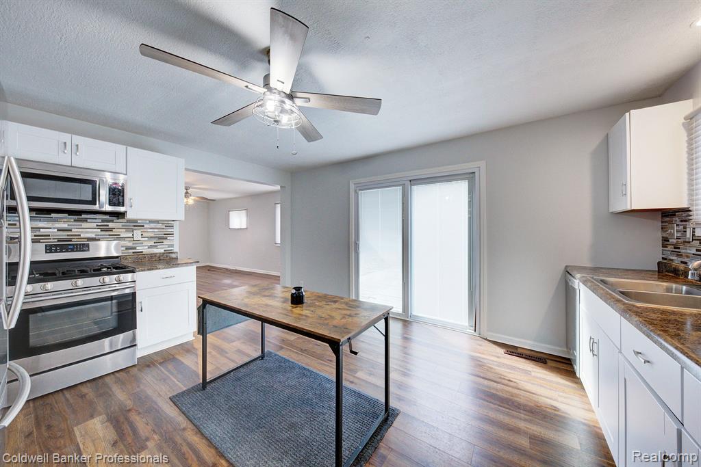 709 RICHARD Street, Holly, MI 48442 — Photo 9