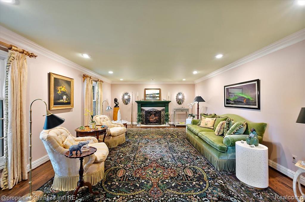 950 E Glengarry Circle, Bloomfield Hills, MI 48301 — Photo 11