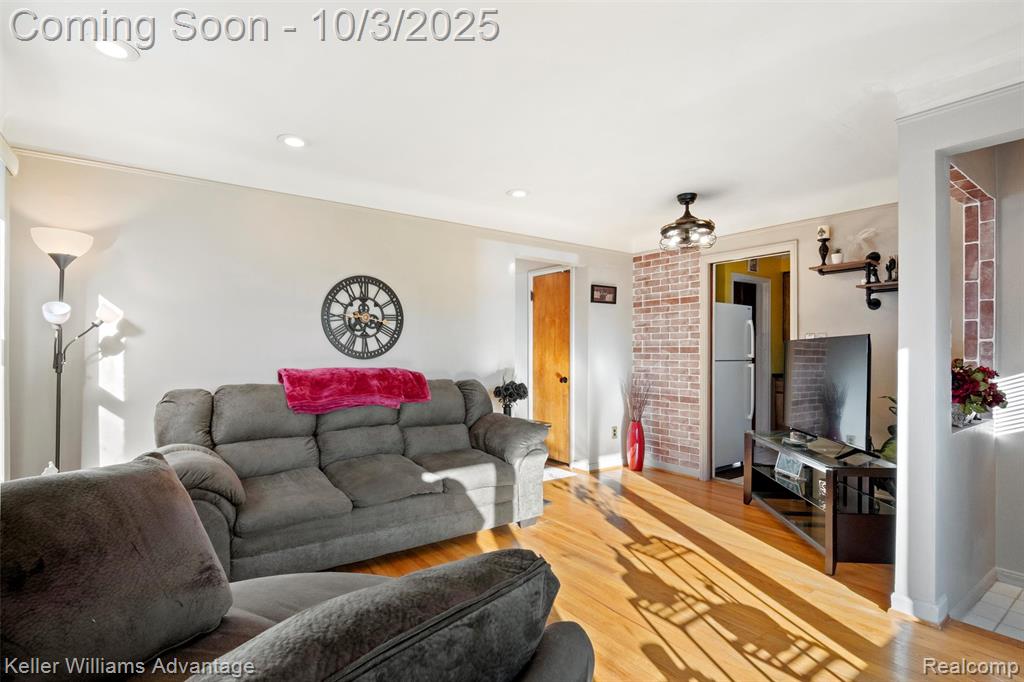 9567 Dixie, Redford, MI 48239 — Photo 6