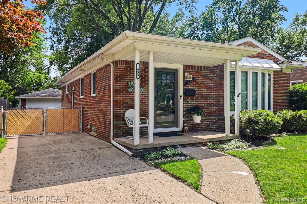 1955 Catalpa Drive, Berkley, MI 48072 — Photo 3