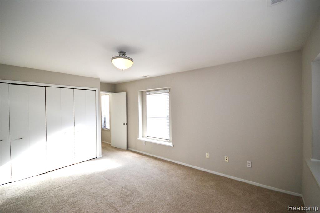 6620 Ridgefield Circle, West Bloomfield, MI — Photo 16