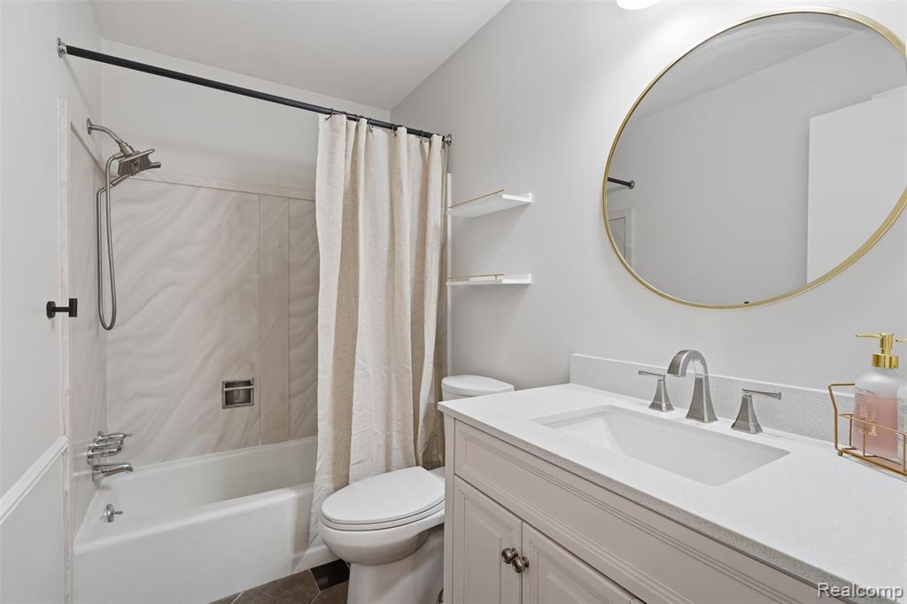 6160 Innkeepers Court, 69, East Lansing, MI 48823 — Photo 17