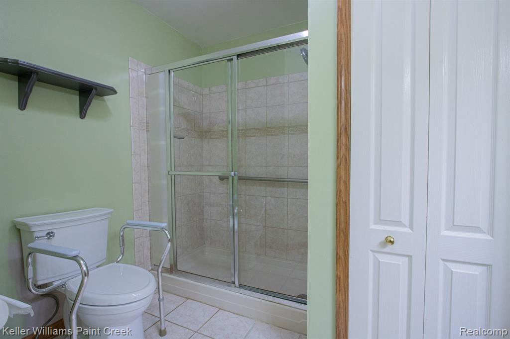 2569 MAPLE FOREST Drive, Wixom, MI 48393 — Photo 14