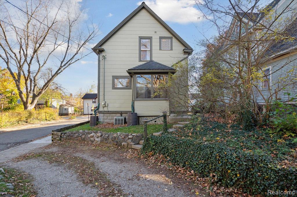 618 W LIBERTY Street, Ann Arbor, MI 48103 — Photo 35