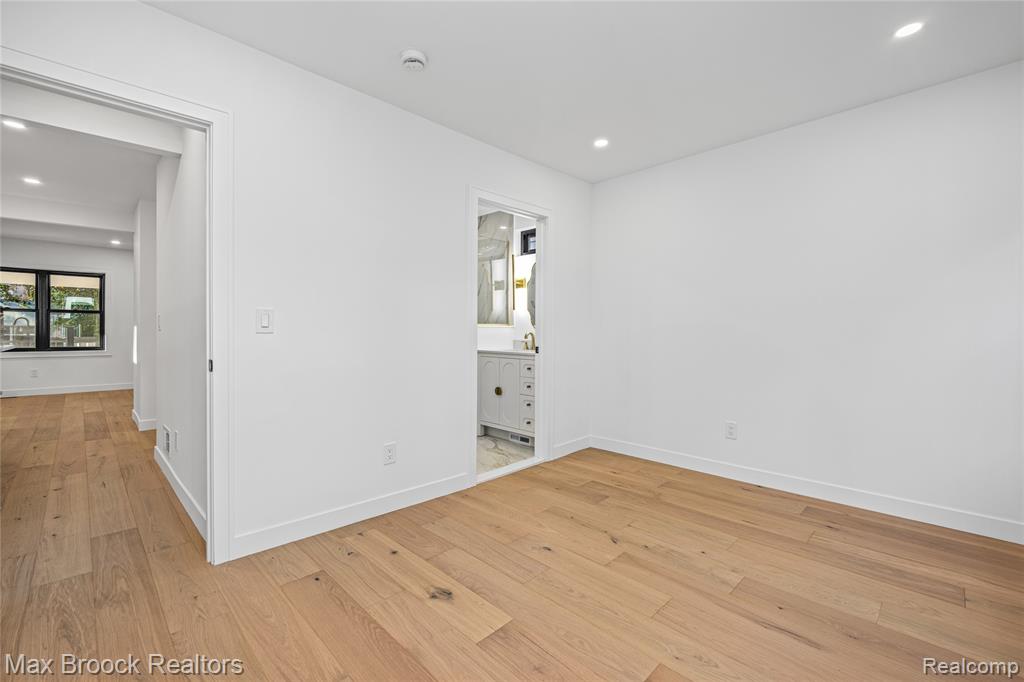 36 Woodward Heights Boulevard, Pleasant Ridge, MI — Photo 24