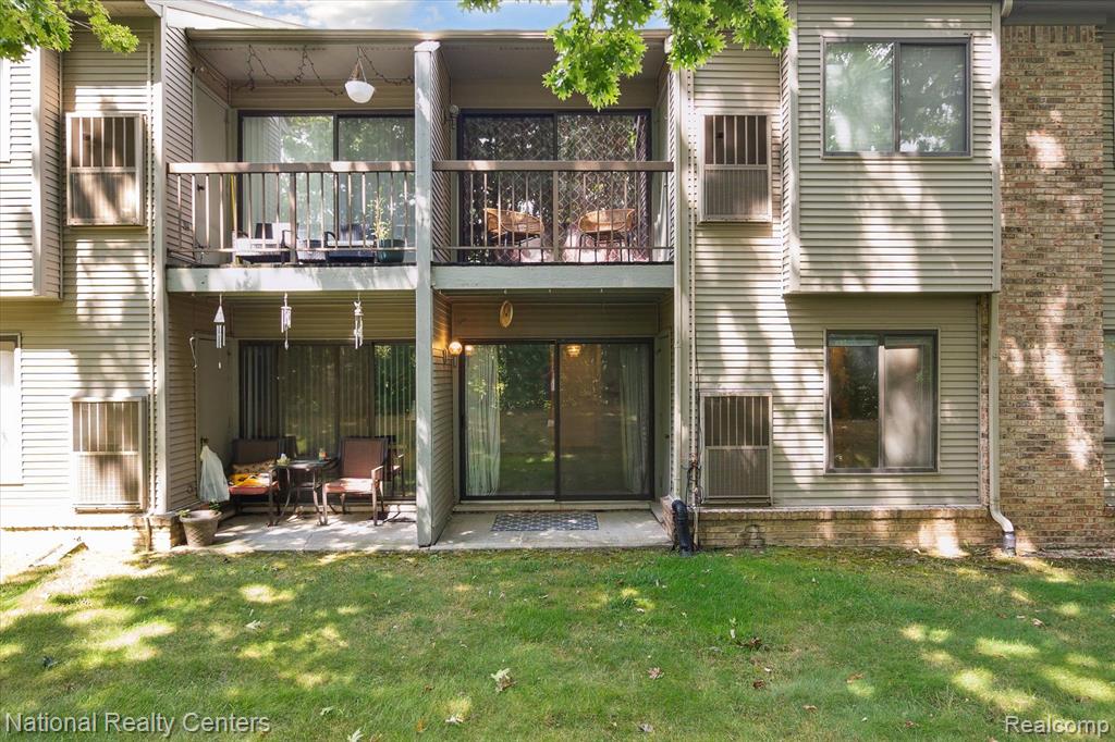 42595 LILLEY POINTE Drive, Canton, MI 48187 — Photo 31