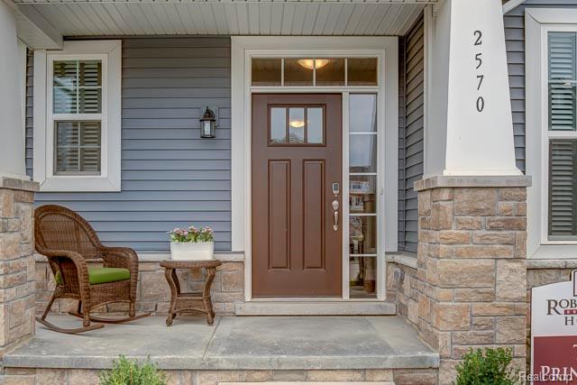 710 Schalm Dr, Clawson, MI — Photo 2