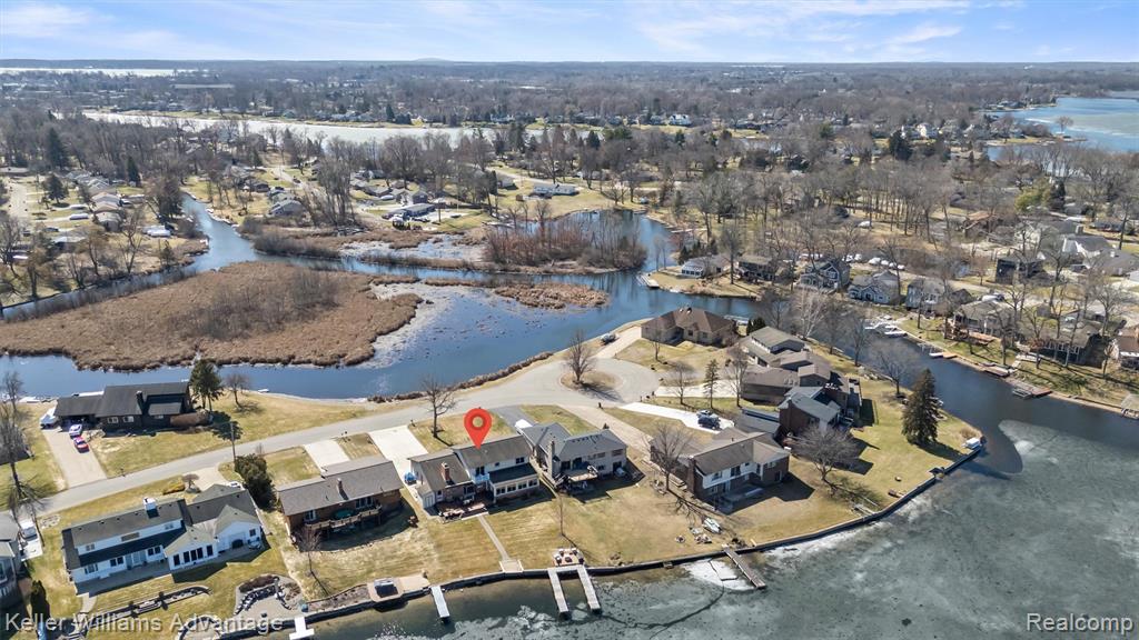 340 Angola Street, Wolverine Lake, MI 48390 — Photo 46