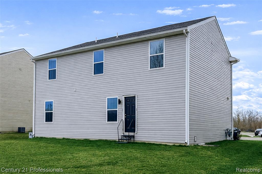 1666 Golfview Drive, Ypsilanti, MI 48198 — Photo 8