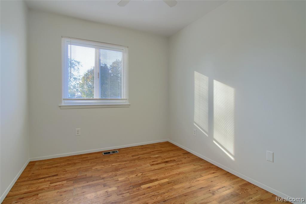 9985 Jackson Lane, Van Buren, MI 48111 — Photo 15