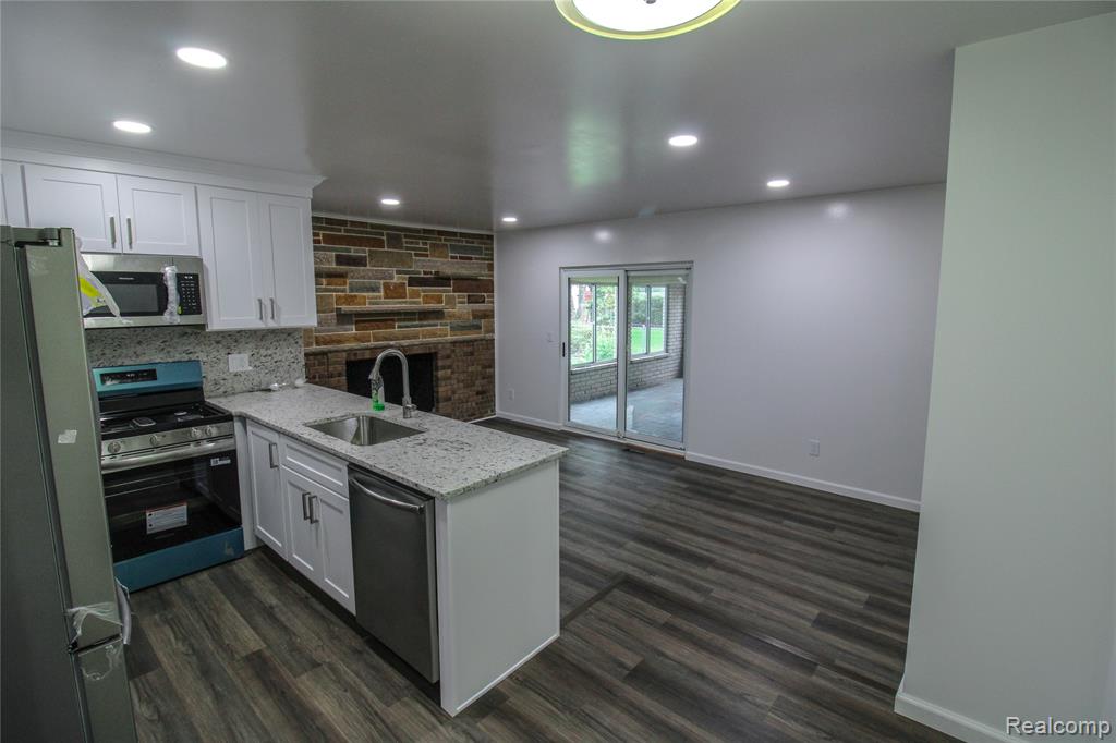 40159 William Drive, Sterling Heights, MI 48313 — Photo 9