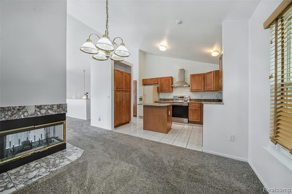 870 Huntclub Boulevard, Auburn Hills, MI 48326 — Photo 9