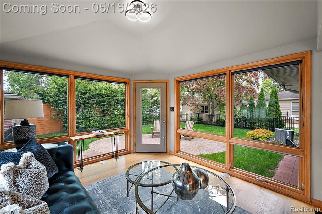 16933 Lauderdale Avenue, Beverly Hills, MI 48025 — Photo 21