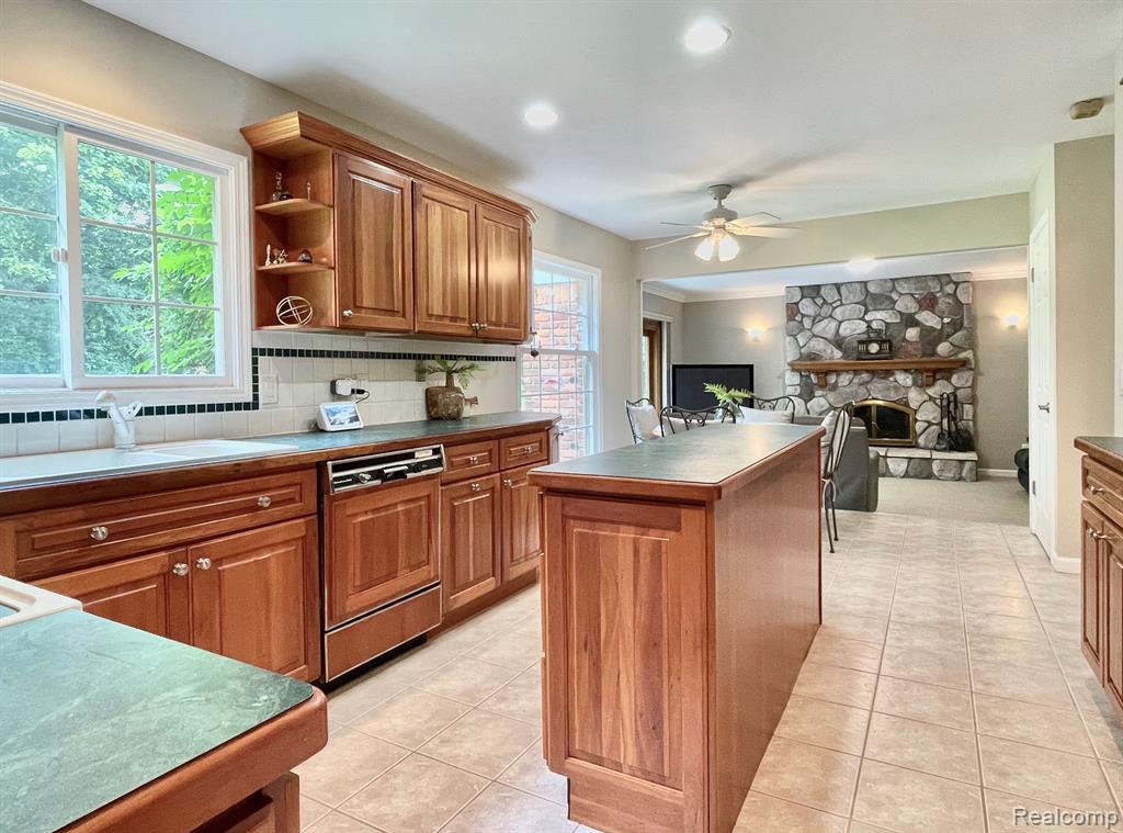 5173 Aintree Road, Rochester, MI 48306 — Photo 11