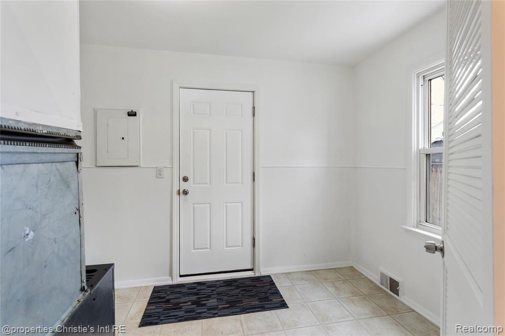 6027 Wilmer Street, Westland, MI — Photo 16