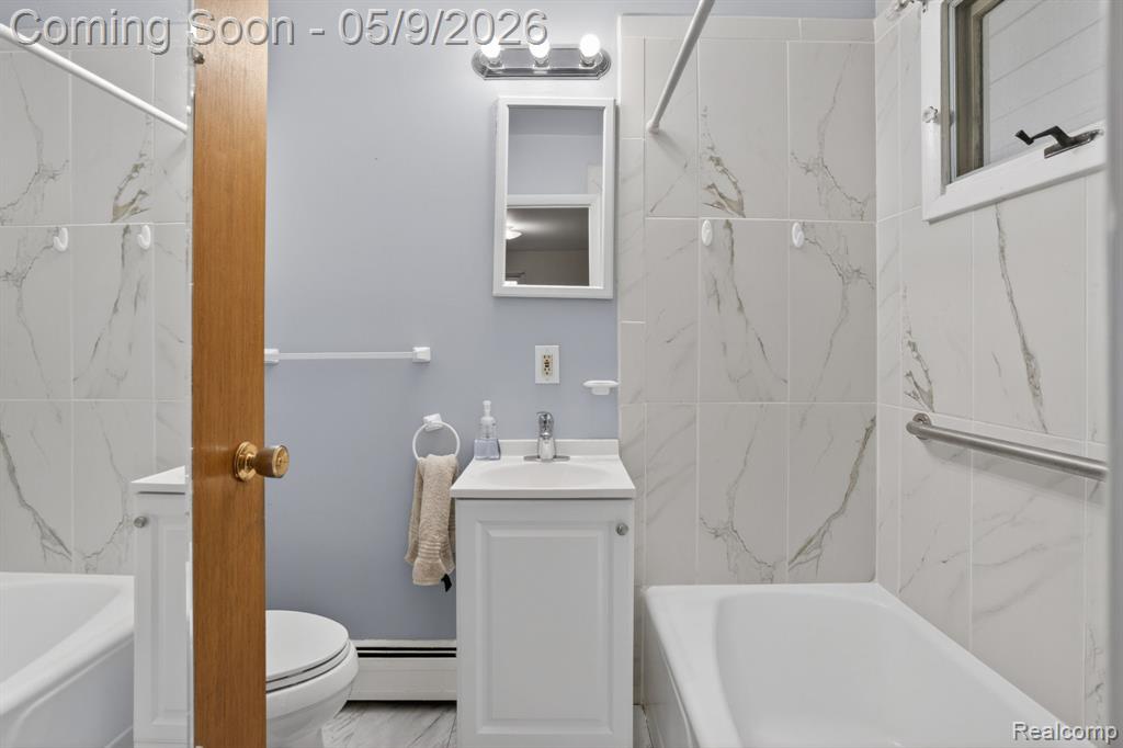 1365 Blue Water Drive, Fenton, MI 48430 — Photo 38