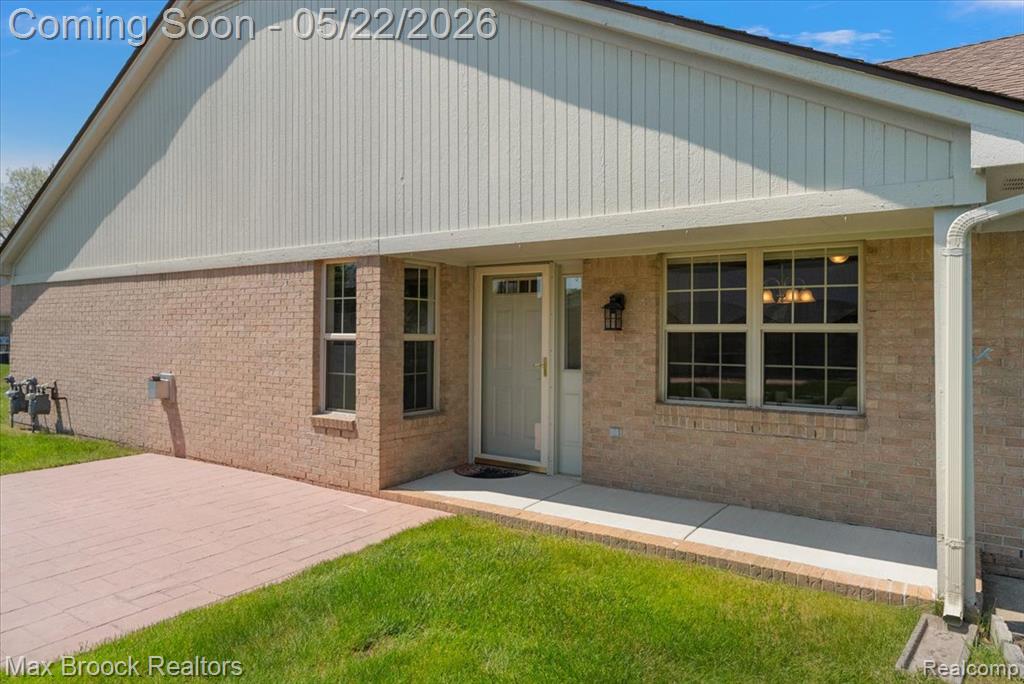 25258 Julianna Drive, Chesterfield, MI — Photo 2