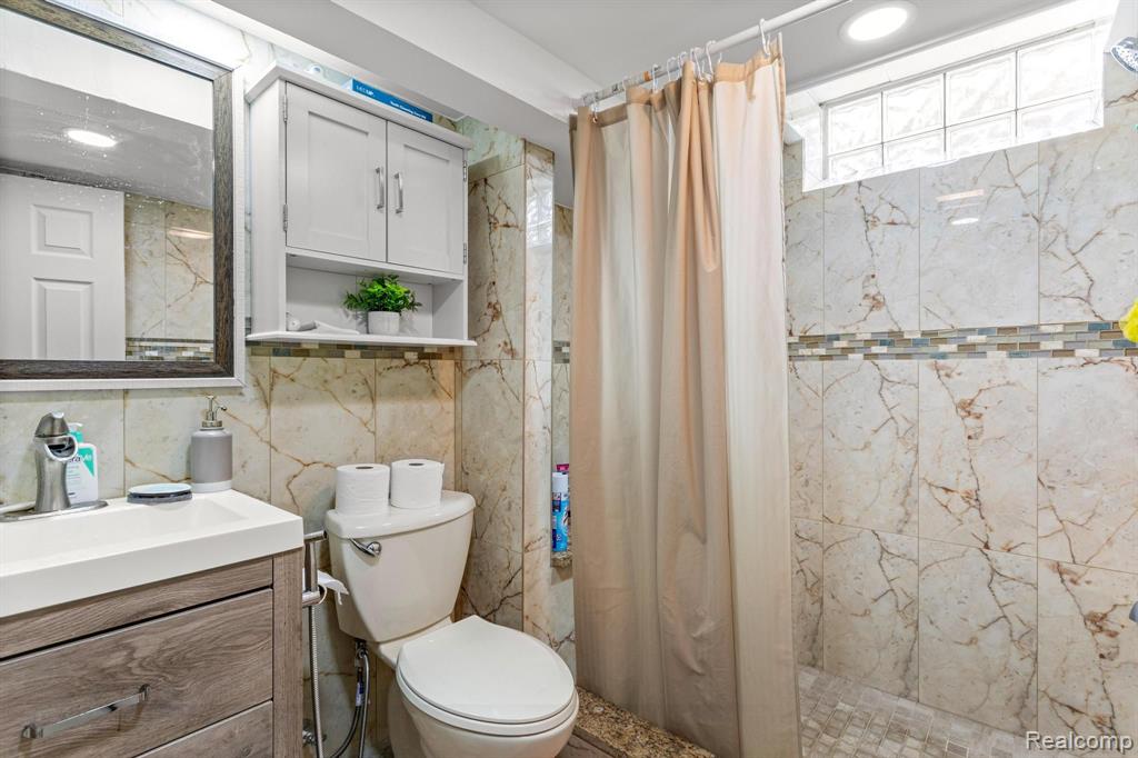 6125 ARDMORE, Dearborn Heights, MI 48127 — Photo 32