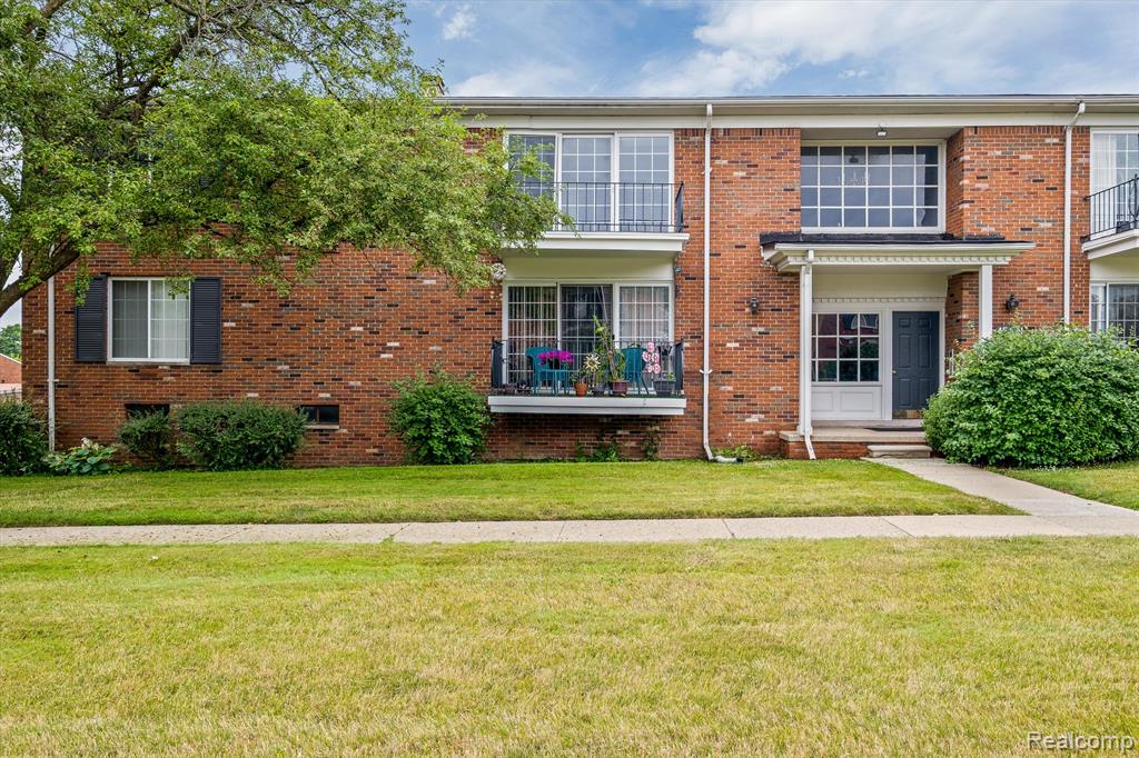 454 Fox Hills N Drive, 5, Bloomfield Hills, MI 48304 — Photo 2