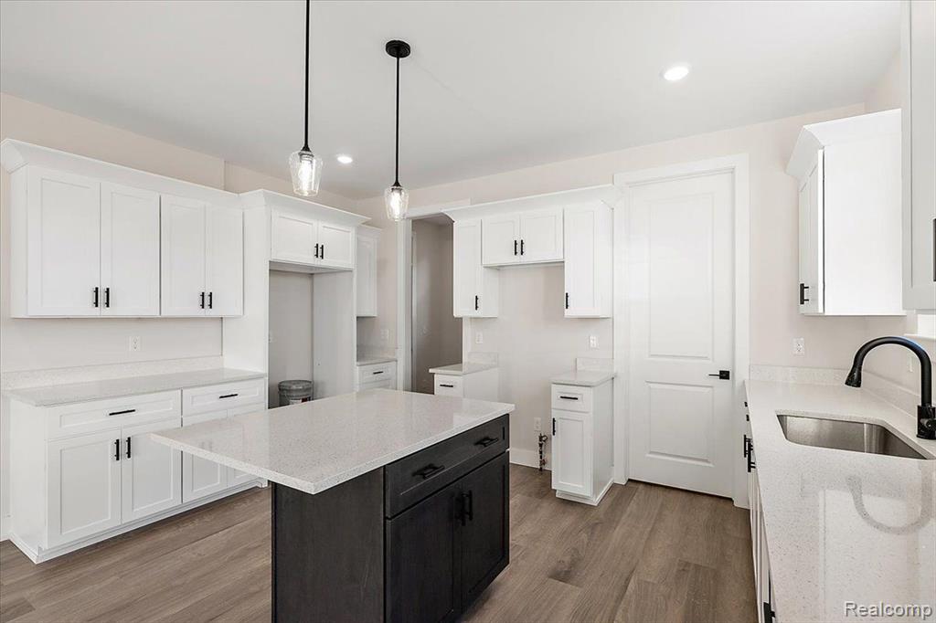 4104 Spring Meadows Drive, Sterling Heights, MI 48314 — Photo 18