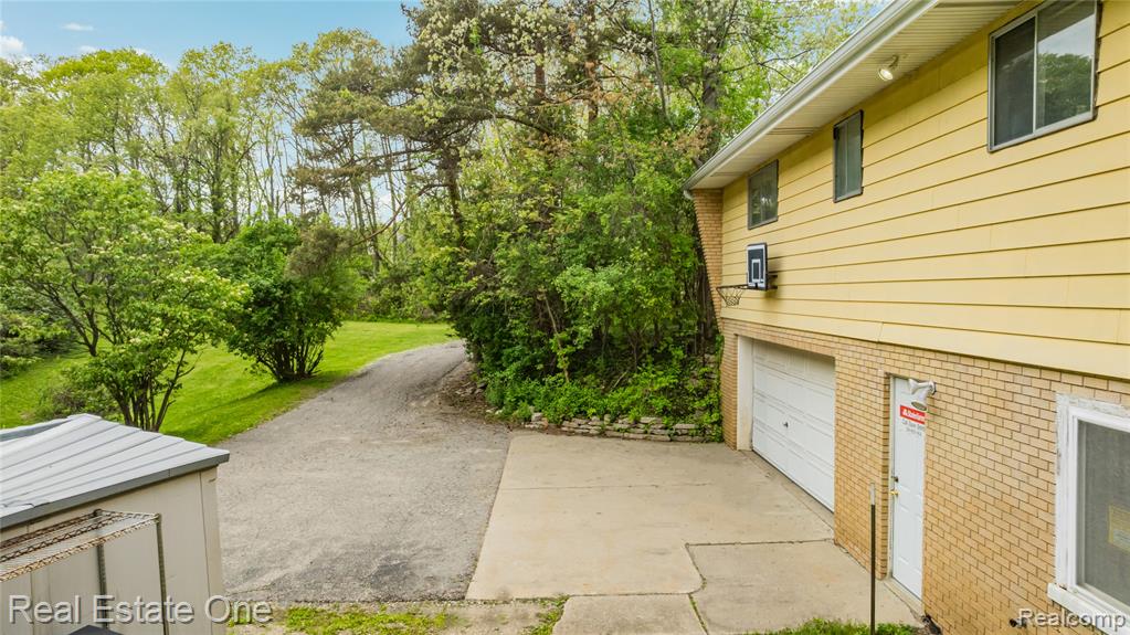 7217 SASHABAW Road, Clarkston, MI 48348 — Photo 13