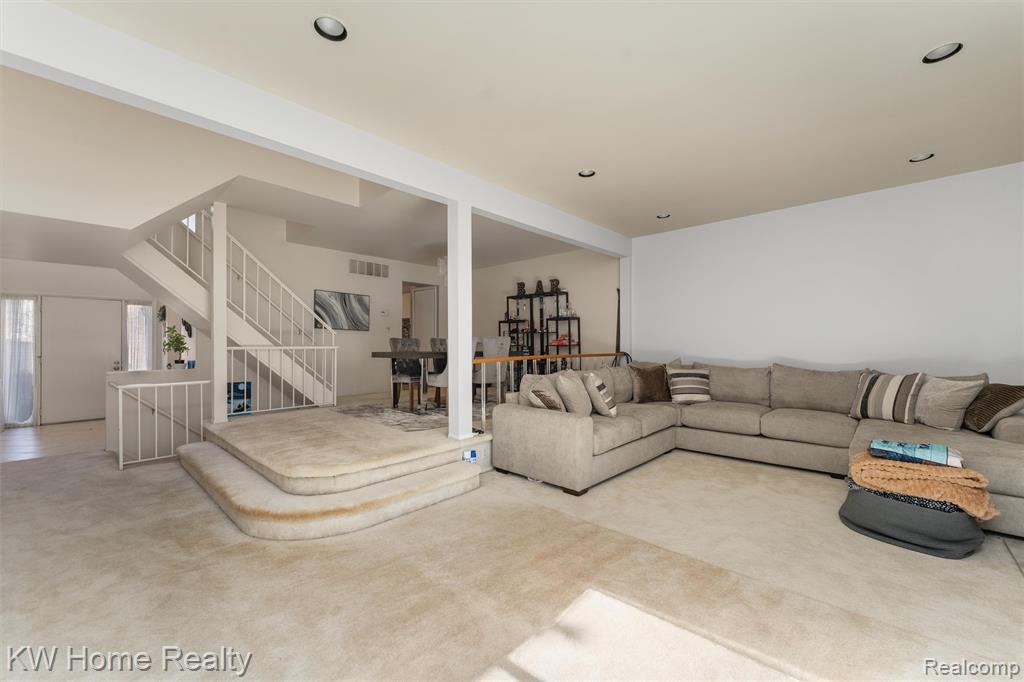 7356 Balsam Court, West Bloomfield, MI — Photo 4