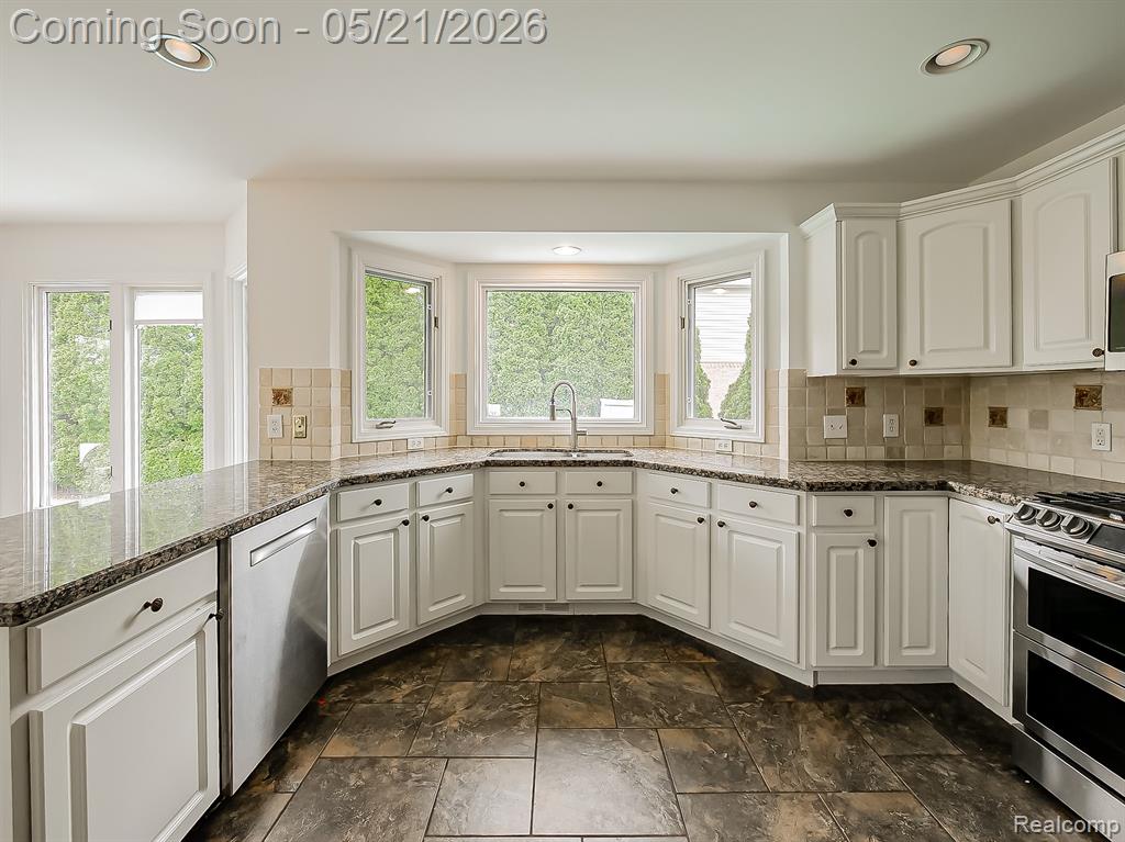 14001 Wayford Run, Shelby Twp, MI 48315 — Photo 20