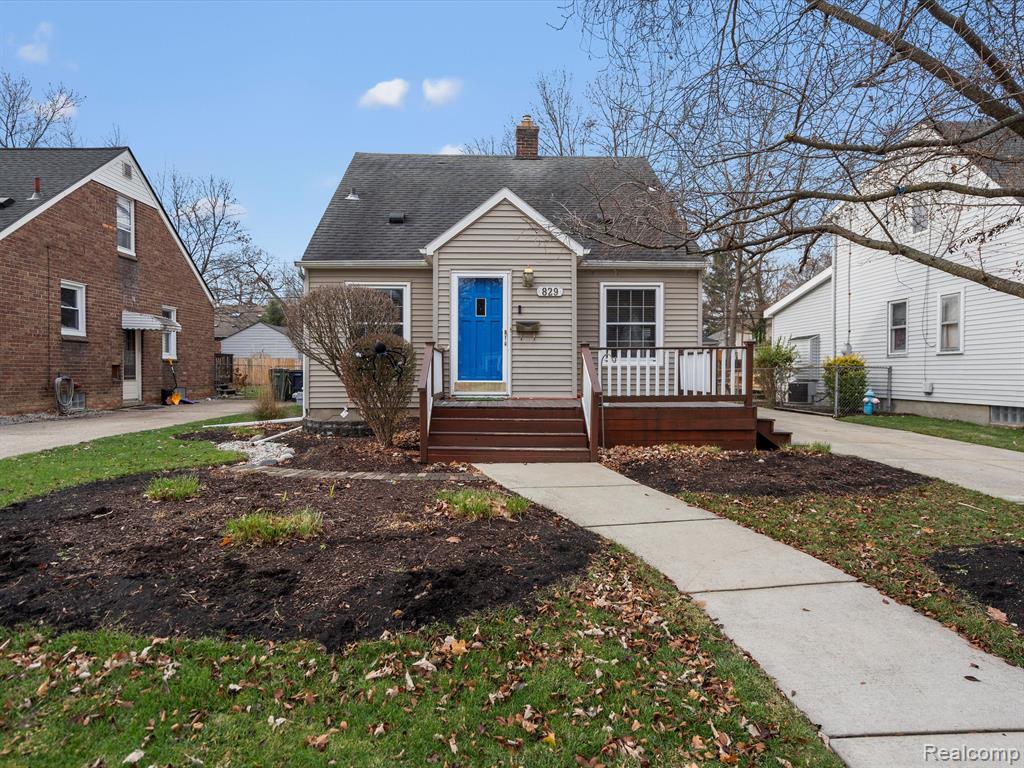 829 N REMBRANDT Avenue, Royal Oak, MI 48067 — front exterior