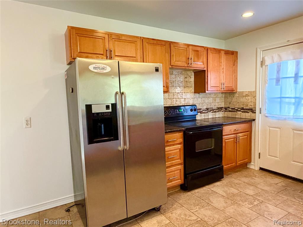 8912 Ardel Drive, Sterling Heights, MI 48314 — Photo 8