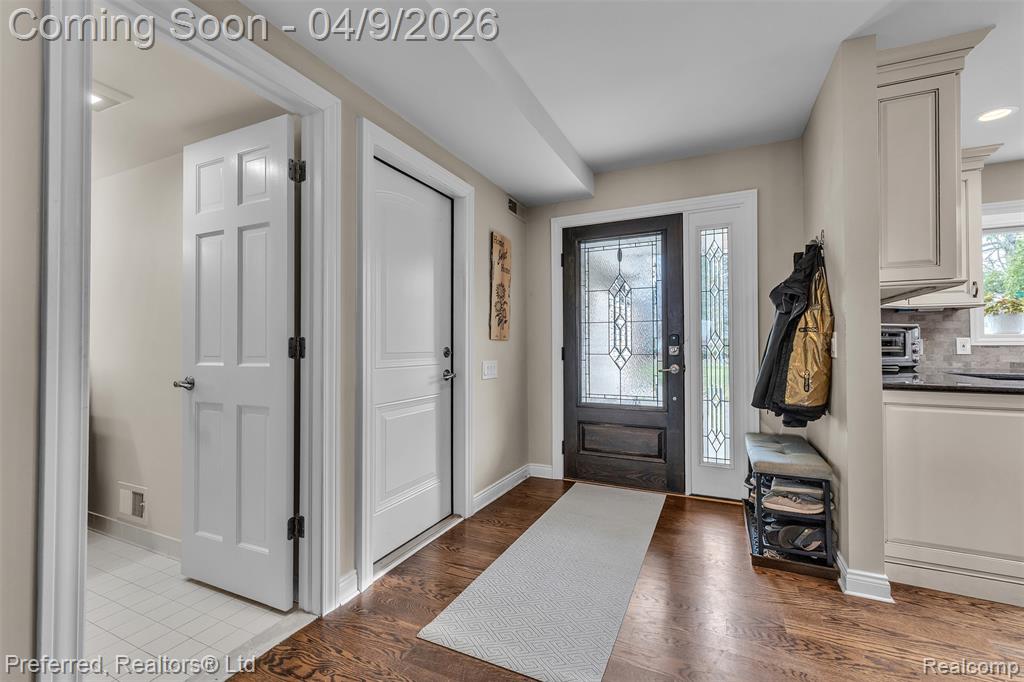 4869 Motorway Drive, Waterford, MI 48328 — Photo 6