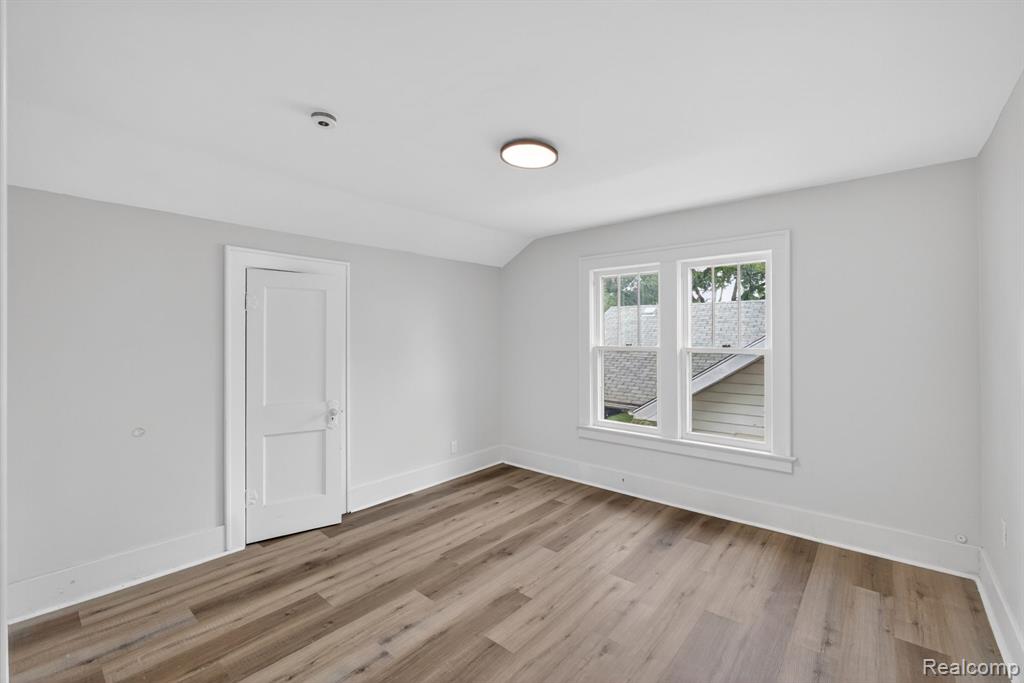810 E 8th Street, Flint, MI 48503 — Photo 25