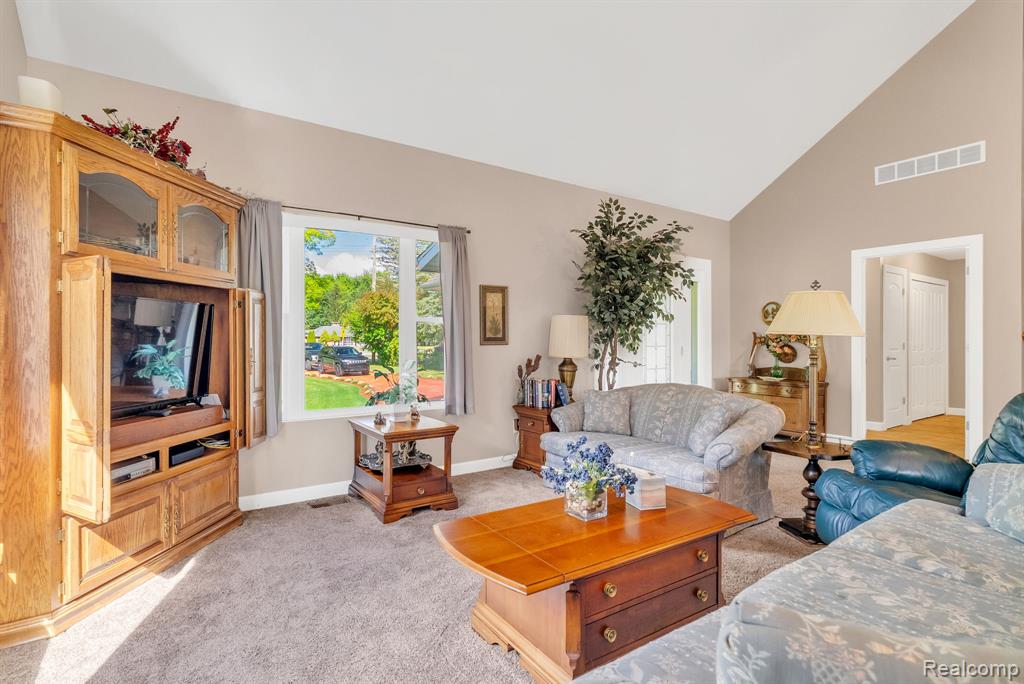 2610 Strawberry Lane, Port Huron, MI 48060 — Photo 17