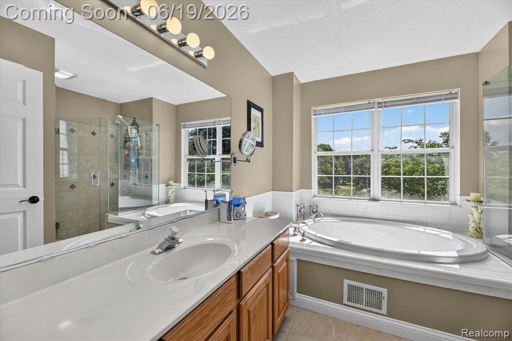 5900 Carter Court, Howell, MI 48843 — Photo 27
