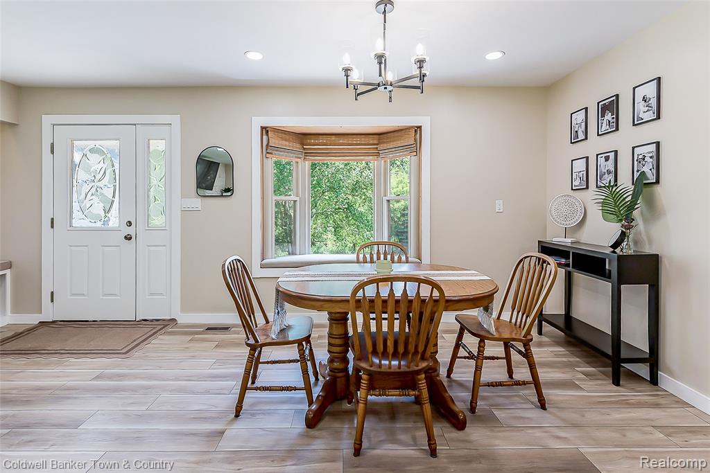 4225 N Tipsico Lake Road, Hartland, MI 48353 — Photo 10