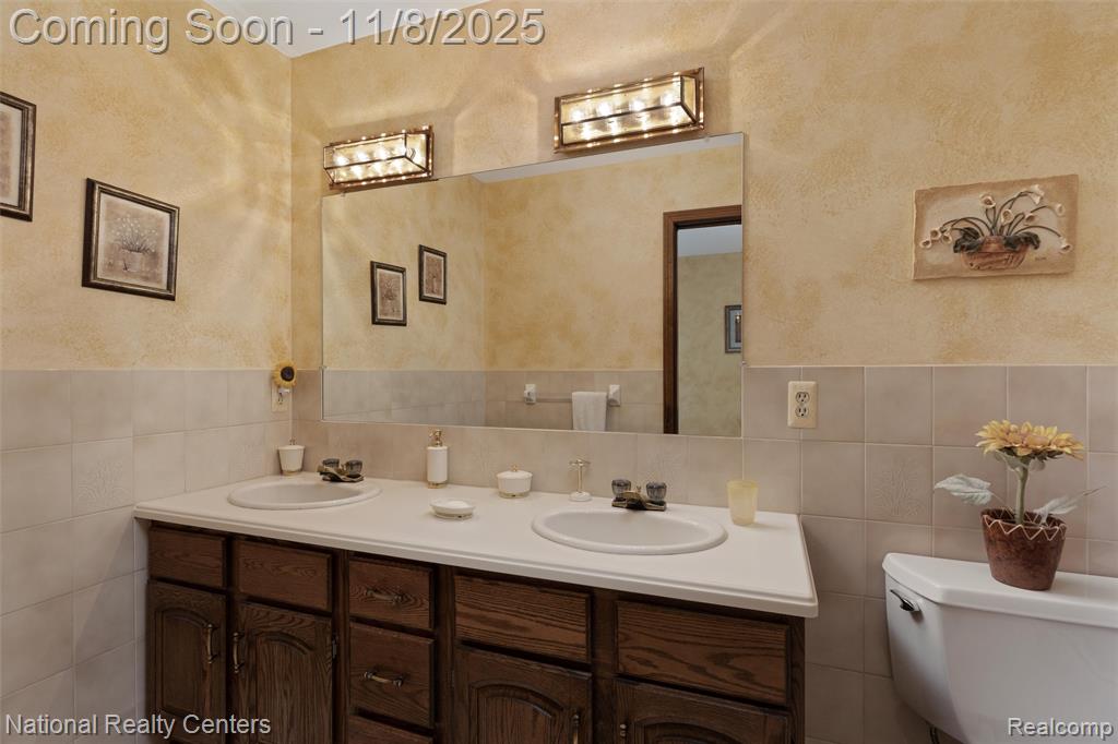 4822 Cider Hill Drive, Rochester, MI 48306 — Photo 33