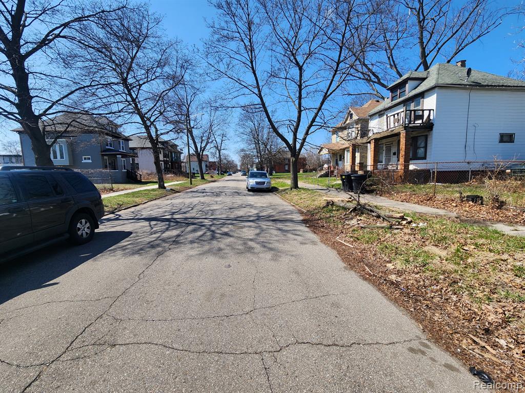583 Leicester Court, Detroit, MI 48202 — Photo 8