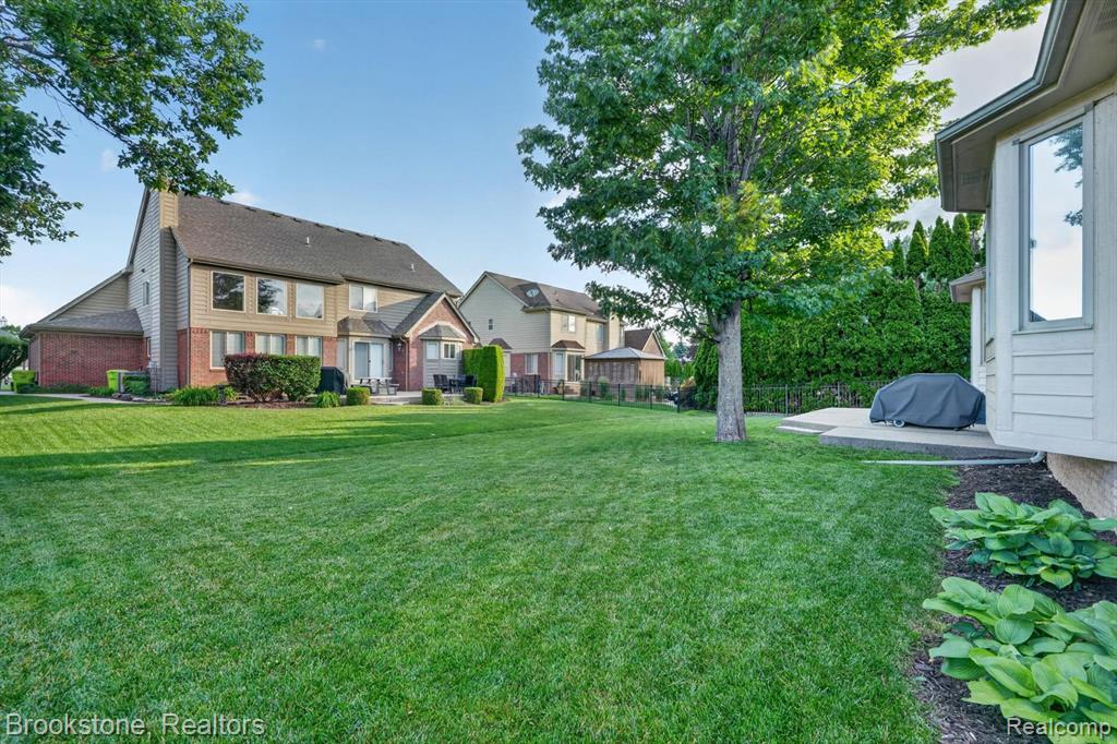 47749 Dennis Baert Drive, Macomb, MI 48044 — Photo 45