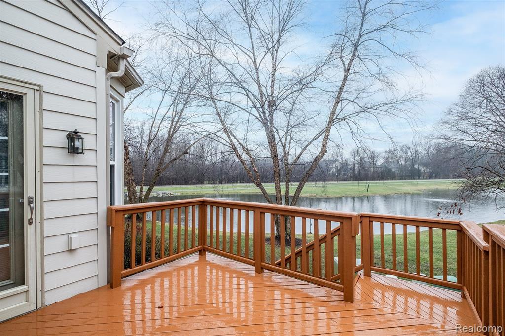 16189 FOREST LAKE Drive, 127, Northville, MI 48168 — Photo 32
