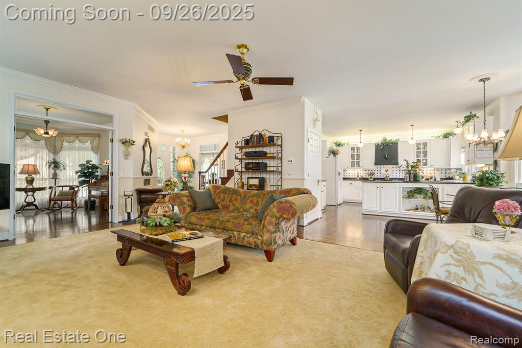 6764 Redford Circle, Troy, MI 48085 — Photo 11