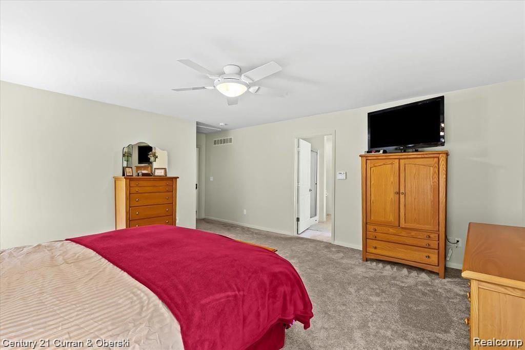 9810 GOLDFINCH Court, Saline, MI 48176 — Photo 19