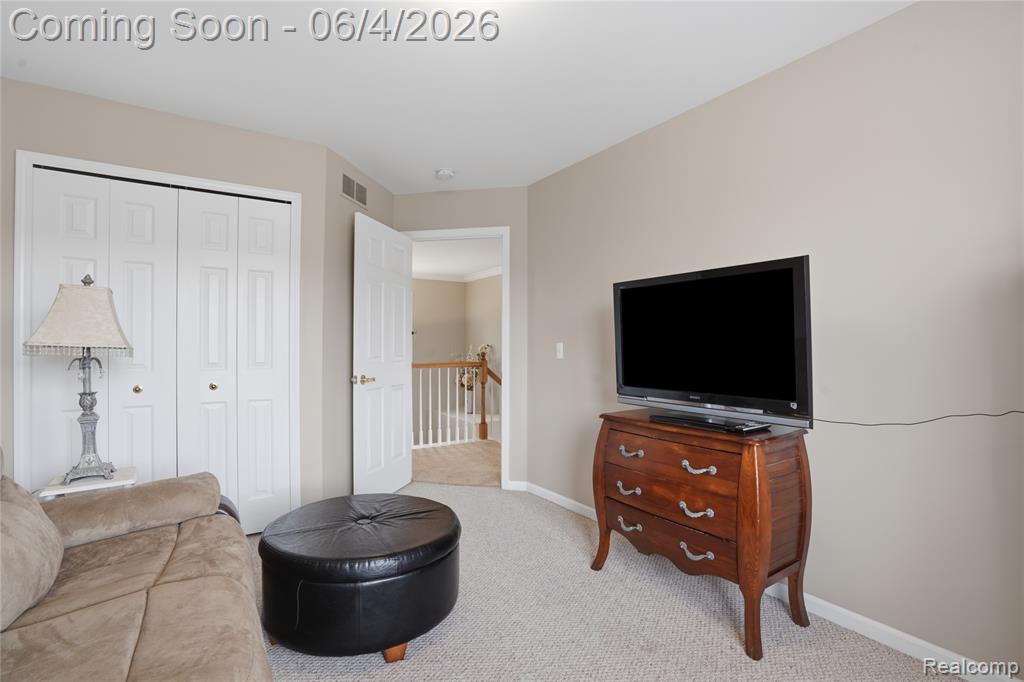 8605 Vista Court, Westland, MI — Photo 29