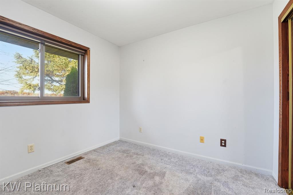 7383 Fisher Road, Grant, MI 48032 — Photo 13