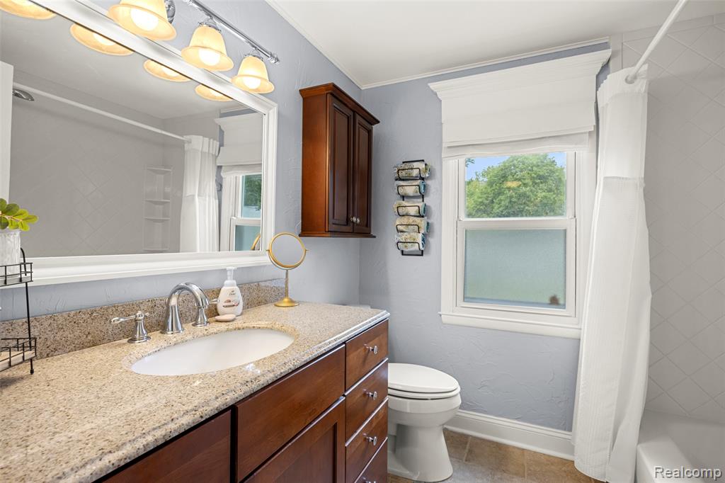 527 Greenwich Lane, Grand Blanc, MI 48439 — Photo 31