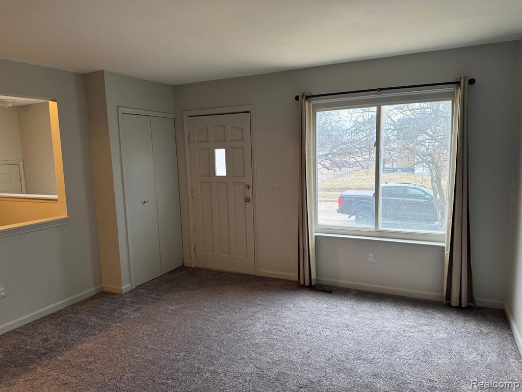 8739 REPUBLIC Avenue, Warren, MI 48089 — Photo 5