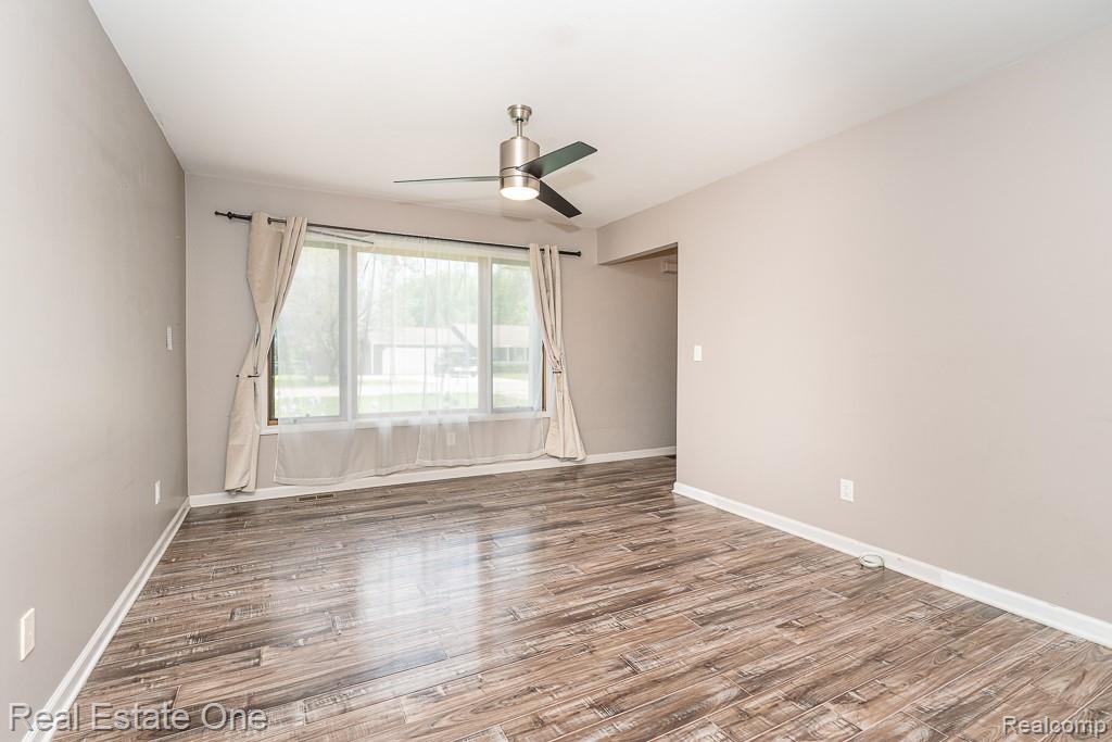 668 Sherry Drive, Lake Orion, MI 48362 — Photo 8