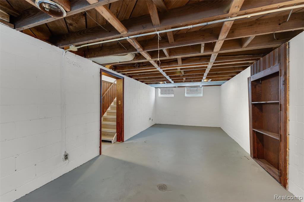 18704 Sunderland Road, Detroit, MI 48219 — Photo 19