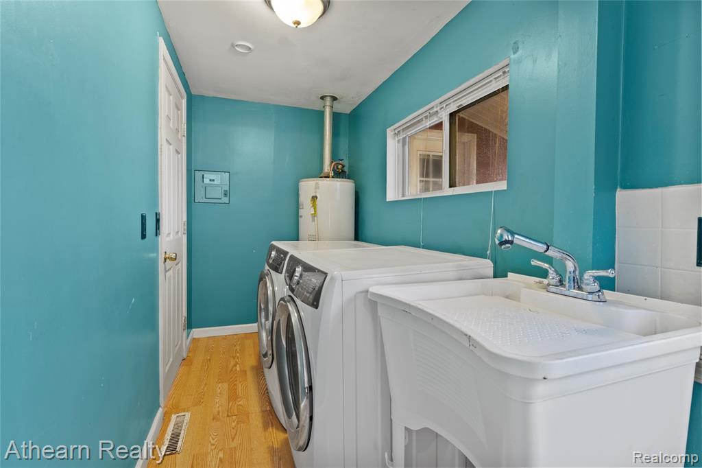3053 Eastgate Street, Burton, MI 48519 — Photo 13