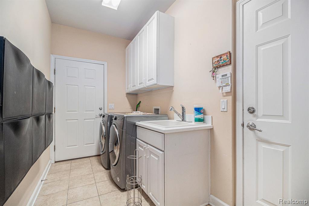 49532 GREAT FALLS Road, Canton, MI 48188 — Photo 22