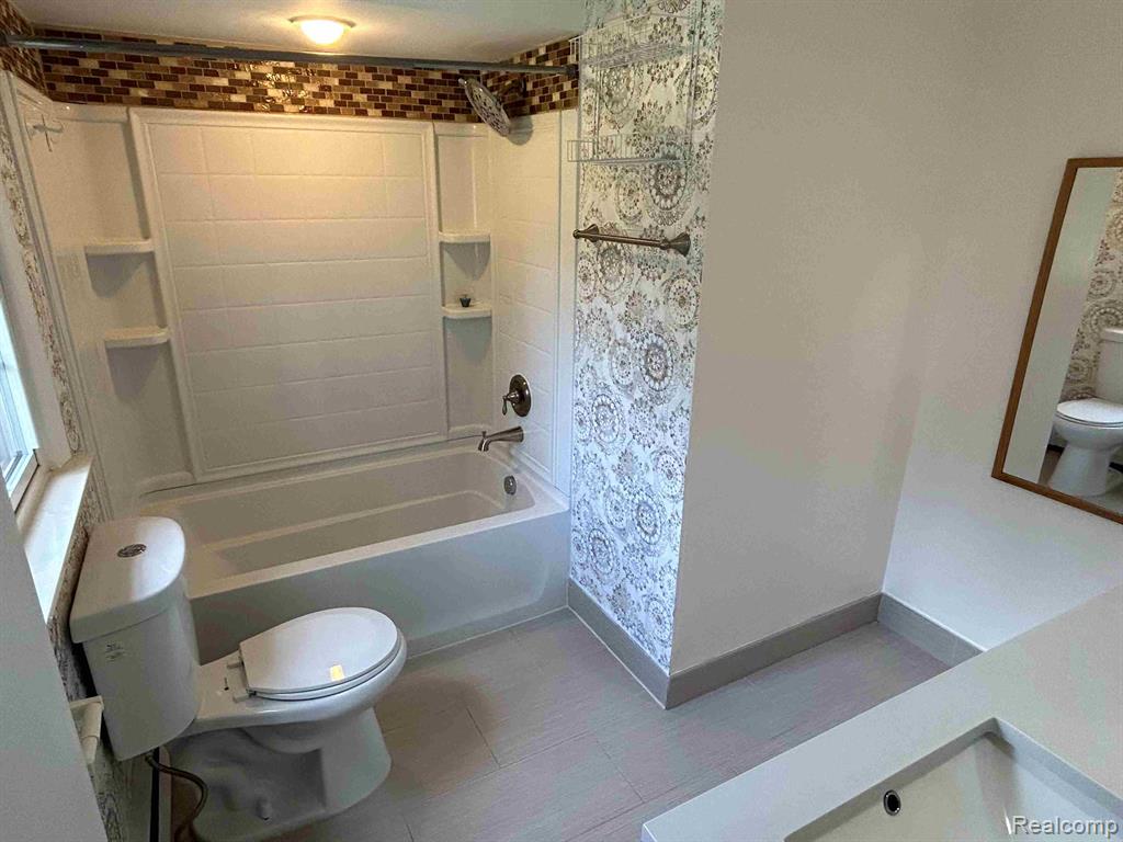 5940 BURNHAM Road, Bloomfield Hills, MI 48302 — Photo 17